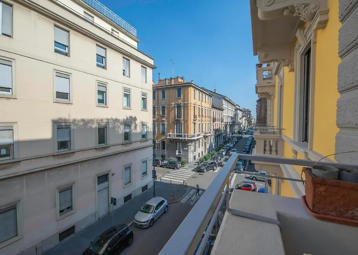 Comfy-Cozy 2 Bedroom-Via Boscovich